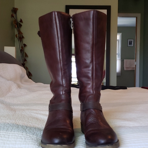 Women's size 8 Naturalizer brown wide calf boots - Picture 7 of 9